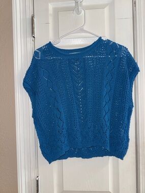 Open-Knit Scoop Neck Sweater Top in Bright Blue